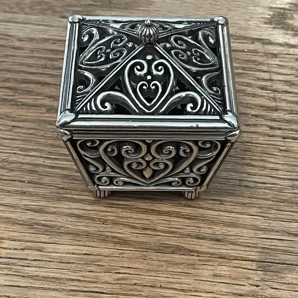 Brighton Metal Heart Trinket Box w Lid Beautiful jewelry box - Picture 1 of 12